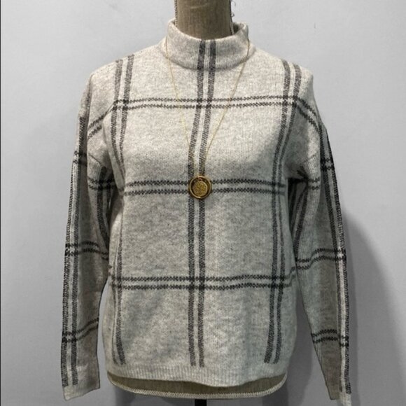 Belldini Gray Plaid Crew Neck Sweater size Small - Picture 1 of 14